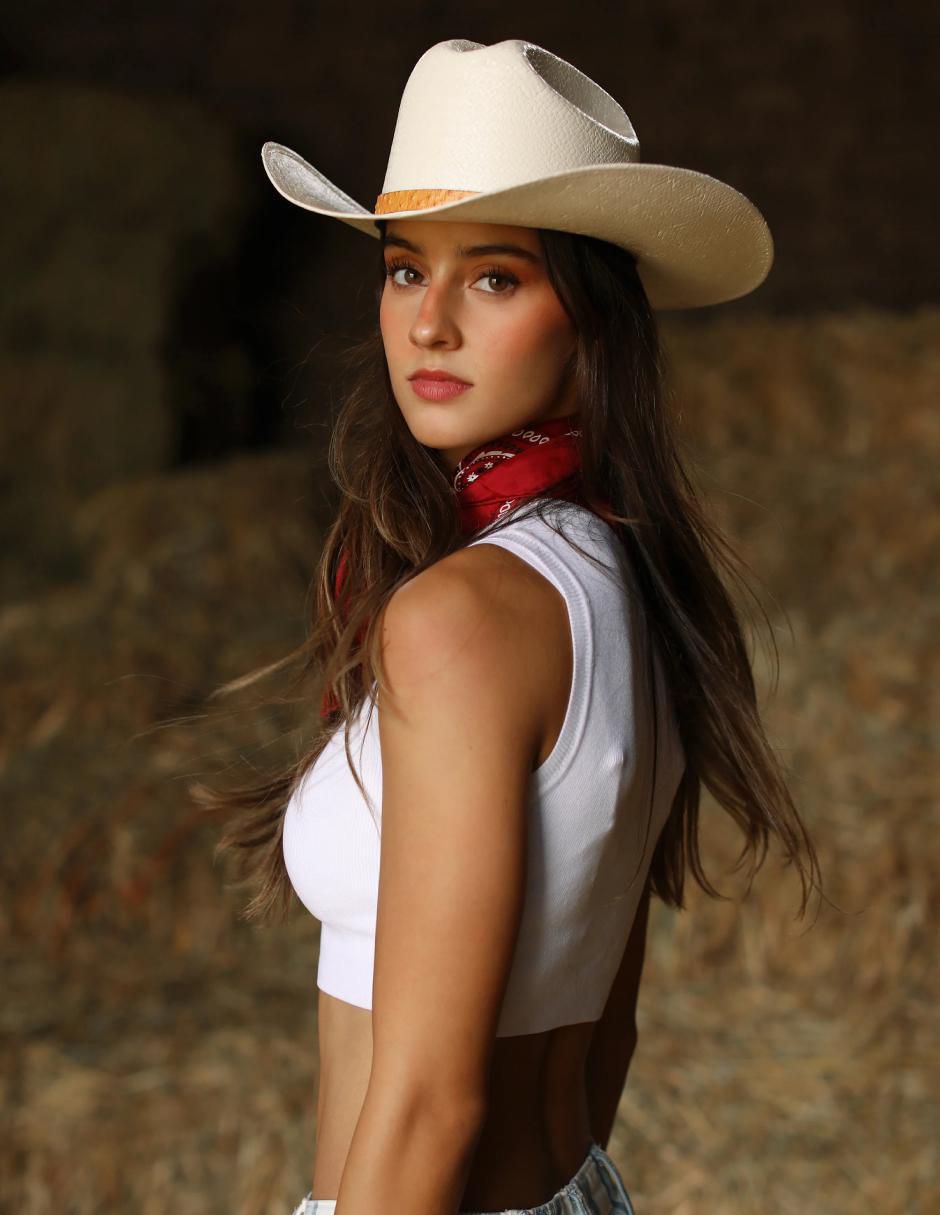 Sombrero 8